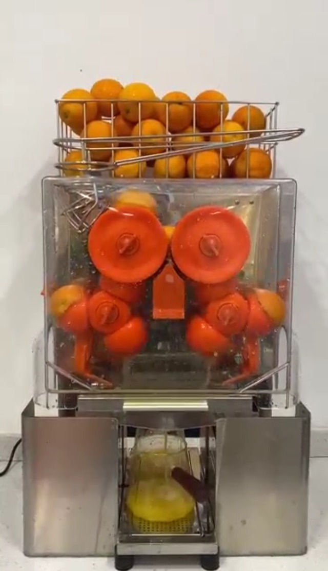Amazon.com: Garvee Commercial Juicer Machine, 110V Automatic